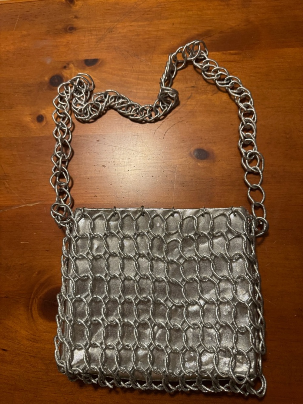 Vintage Walleacg Silver Faux Chainmail Crossbody Bag GUC. READ😊😊